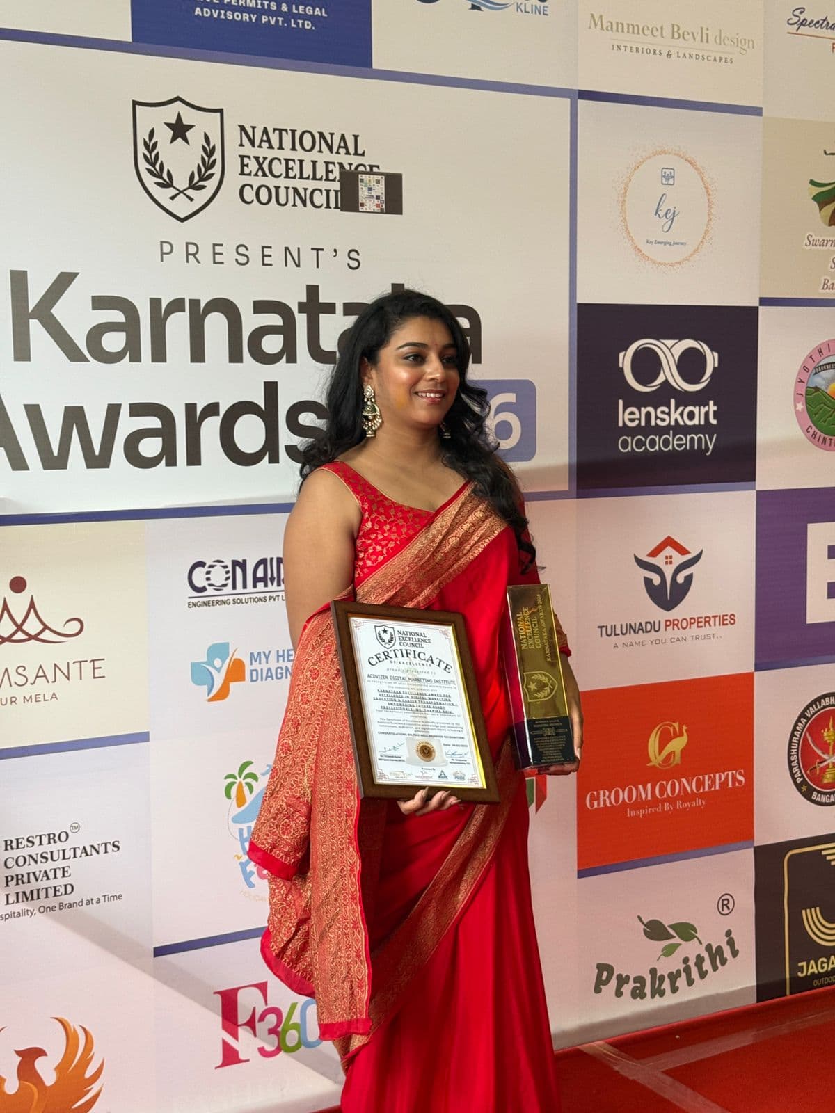 Acadvizen award recognition photograph 02