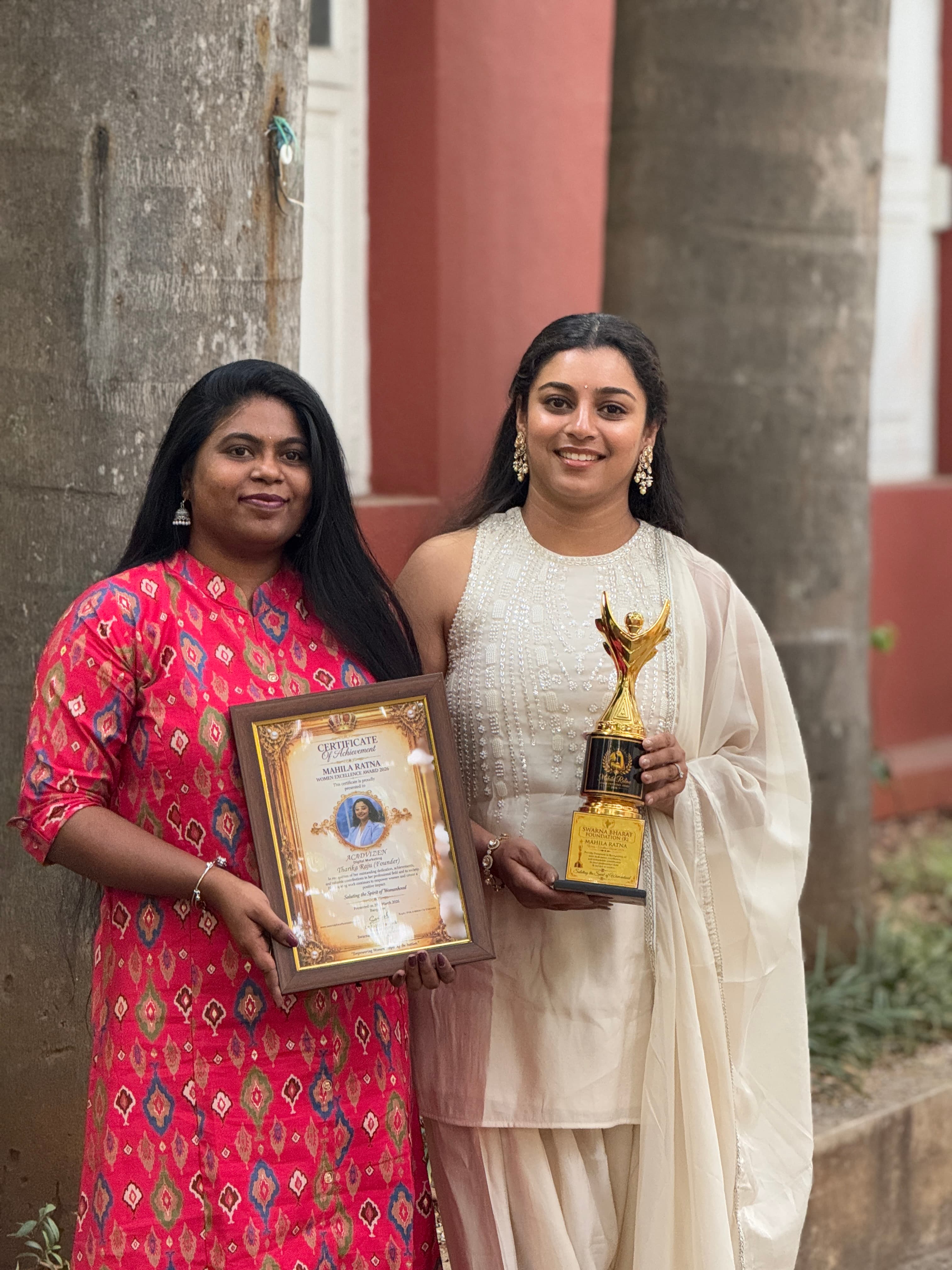 Acadvizen award recognition photograph 04