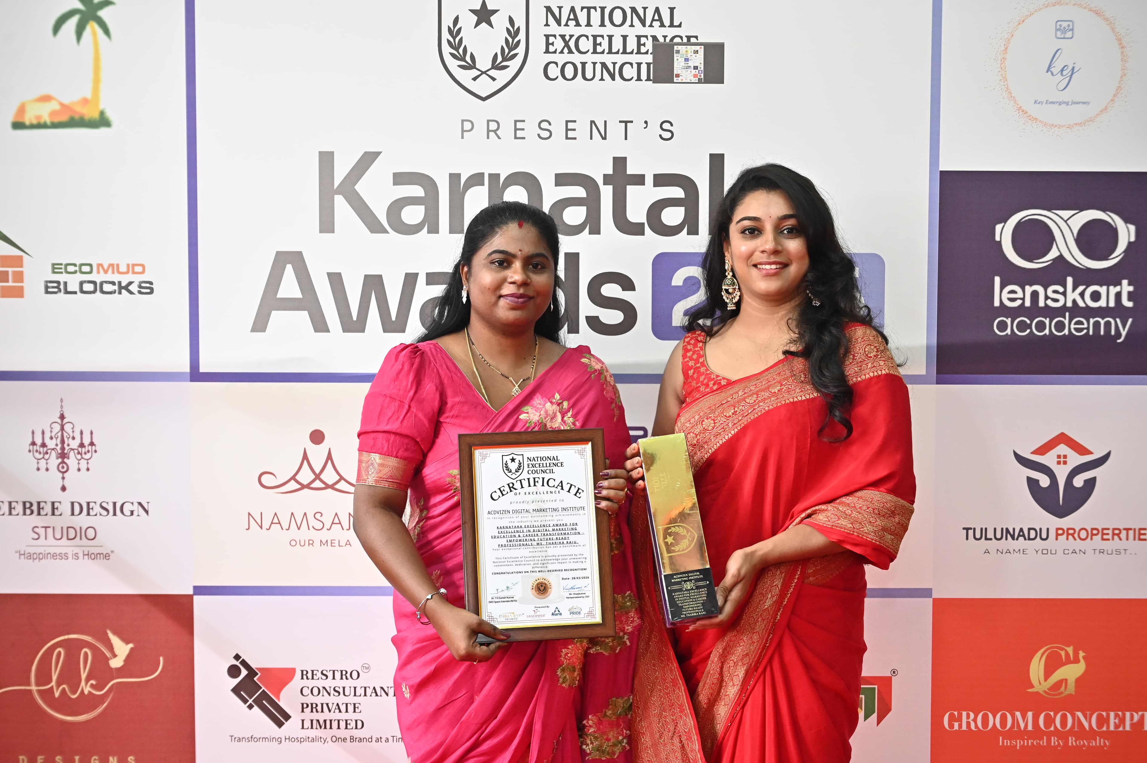 Acadvizen award recognition photograph 06